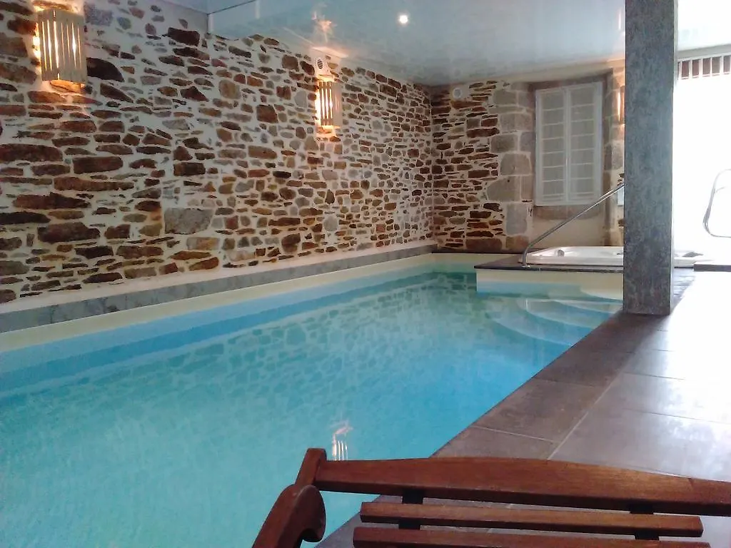 La Maison D'Odette Et Daniel Vitrac  Holiday home Vitrac (Cantal)