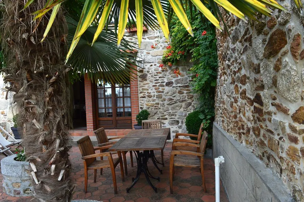 La Maison D'Odette Et Daniel Vitrac  Vitrac (Cantal)