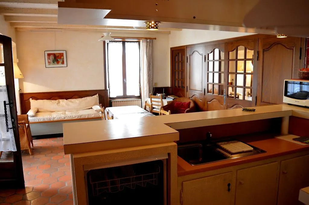 La Maison D'Odette Et Daniel Vitrac  0*, Vitrac (Cantal) France